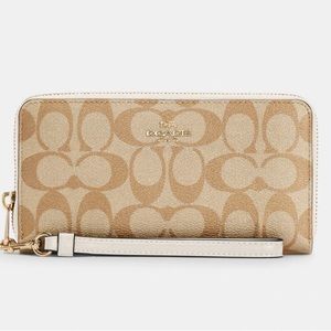 NEW - Coach Zip Around Phone Wallet